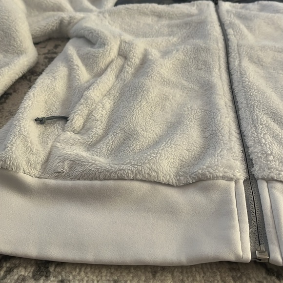 The North Face hooded jacket - Picture 6 of 9